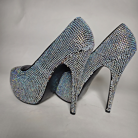 Iridescent rhinestone high heel  Shoes with Sparkling Details. Size 7 - Picture 6 of 6